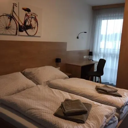Alojamento de Acomodação e Pequeno-almoço Motel - Neumarkt Teil Der Pg - Glasbau Gmbh