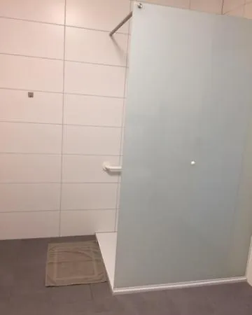 Motel - Neumarkt Teil Der Pg - Glasbau Gmbh *